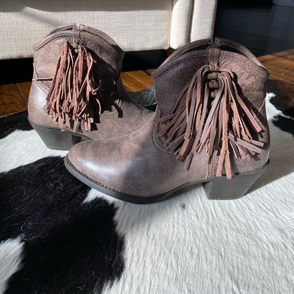 ARIAT booties with tassels - Picture 5 of 9